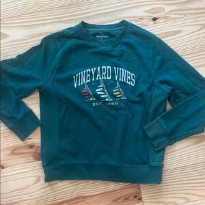 Vineyard Vines Green Sweatshirt with Multicolor Sailboat Graphic